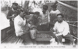 La soupe  bord d'un bateau de pche  Trouville sur Mer