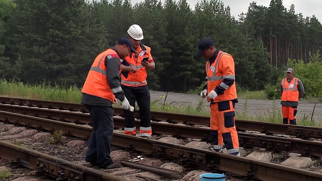 Voies, trains et locomotives