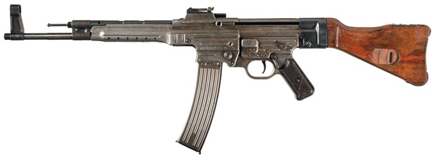une arme...